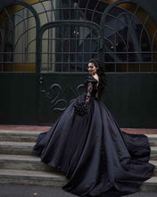 Load image into Gallery viewer, black prom dresses ball gown vintage lace applique one shoulder elegant arabic prom gown