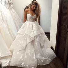 Load image into Gallery viewer, tiered wedding dresses ball gown off white lace floral sweetheart neck romantic wedding gowns