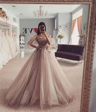 Load image into Gallery viewer, flare sleeve champagne prom dresses 2021 lace applique elegant cheap boat neck prom gowns robe de soriee