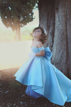 Load image into Gallery viewer, cute blue flower girl dresses with bow 2020 cheap satin high low kids pageant little girl dress