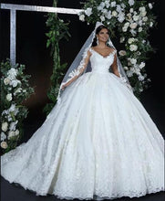 Load image into Gallery viewer, vestidos de novia boho wedding dresses ball gown lace applique v neck elegant 2022 bridal dress robe de mariage