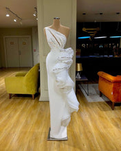 Load image into Gallery viewer, white elegant evening dresses long beaded modest mermaid one shoulder formal party dresses vestidos de fiesta