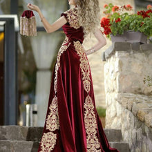 Load image into Gallery viewer, burgundy lace applique prom dresses 2022 vestido de fiesta de longo elegant vintage arabic prom gowns