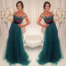 Load image into Gallery viewer, emerald green prom dresses 2020 short sleeve embroidery applique a-line tulle cheap prom gown