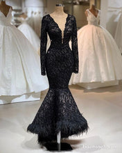 Load image into Gallery viewer, feather black evening dresses 2021 long sleeve mermaid modest lace applique elegant formal evening gown 2022