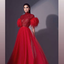 Load image into Gallery viewer, red prom dresses high neck feather vintage tulle a-line elegant prom gown robes de cocktail