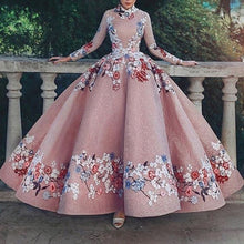 Load image into Gallery viewer, arabic prom dresses ball gown embroidery appliqué high neck dusty pink prom dresses 2021