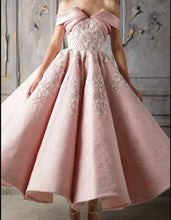 Load image into Gallery viewer, arabic prom dresses ball gown pink lace short sleeve elegant appliqué prom gown 2021